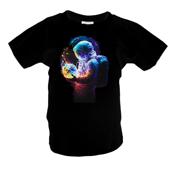 Astronaut s planetou 